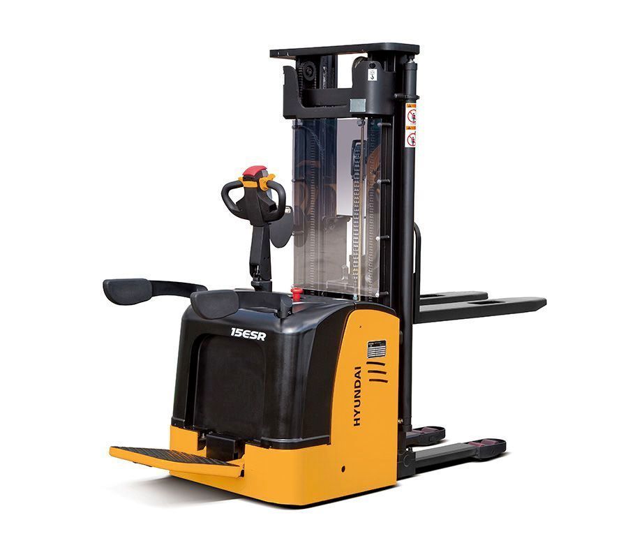 Apilador eléctrico 1.500kg. con plataforma Hyundai 15ESR