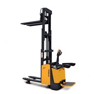 Apilador eléctrico 1.500kg. con plataforma Hyundai 20EDPR