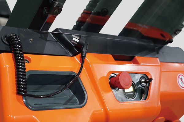Apilador eléctrico 1.500kg. Noblelift ECL15B - Imagen 2