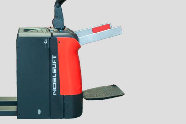Transpaleta eléctrica 2.000-2.500Kg. con plataforma Noblelift PT20/25N - Imagen 3