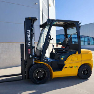 Diesel 3000kg | Mástil tríplex 4700mm HYUNDAI