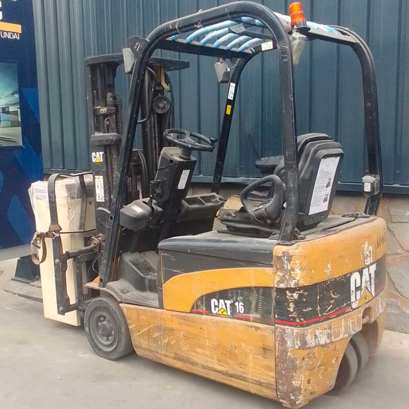 Electrica 1600kg | Mástil tríplex 4350mm CAT - Imagen 2