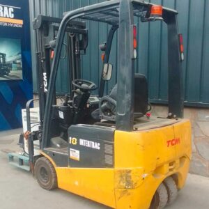 Electrica 1800kg | Mástil tríplex 4750mm TCM
